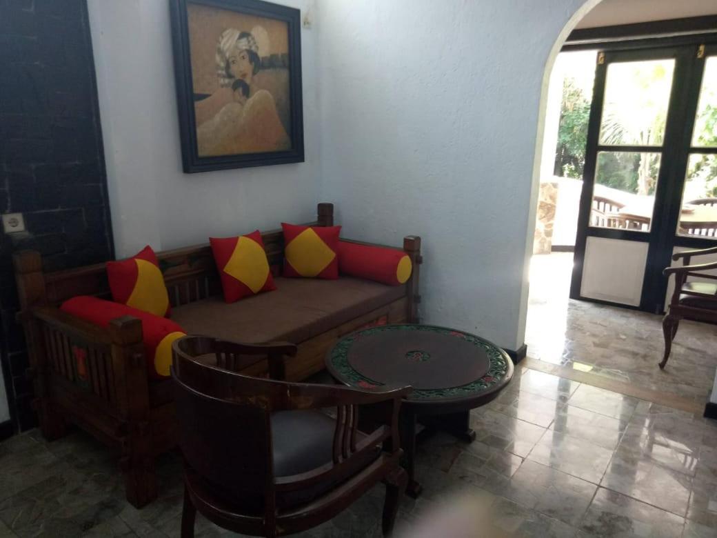 Adams Homestay Pangandaran Extérieur photo